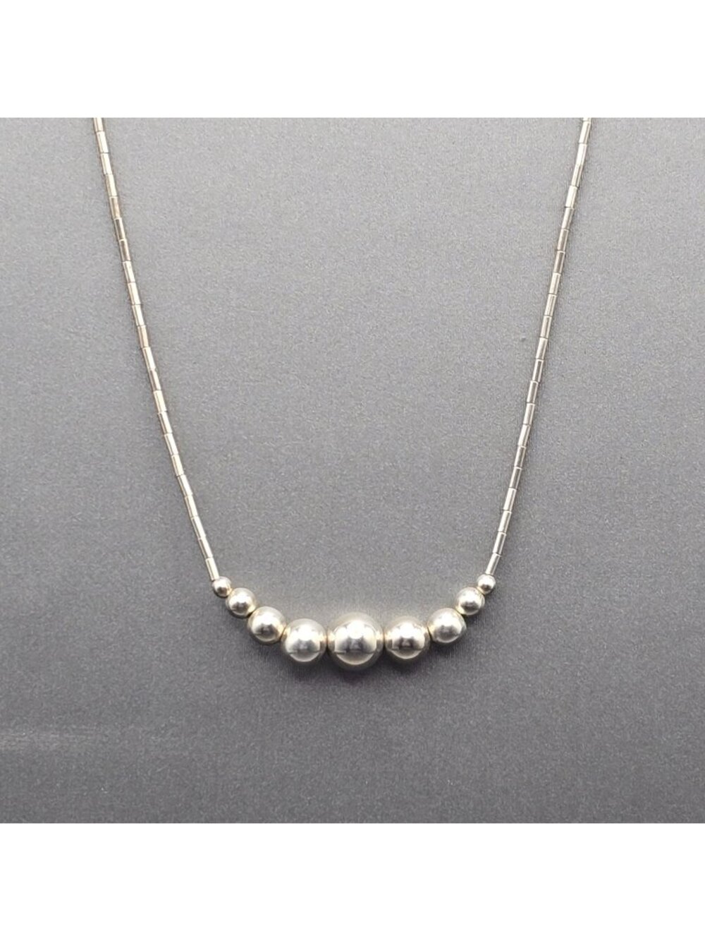 Vintage Southwestern Sterling Liquid Silver Choker Necklace 15" Graduated Beads